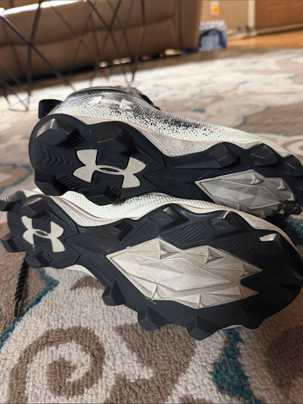 Under Armour Black and White Gradient Turf Cleats - Picture 5 of 7